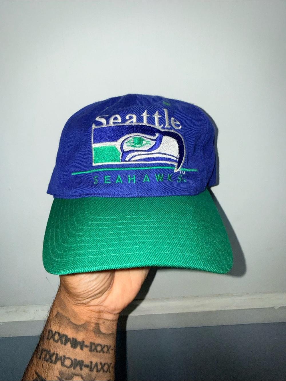 Vintage 90s Seattle Seahawks Blue and Green Embroidered Men’s Baseball Cap